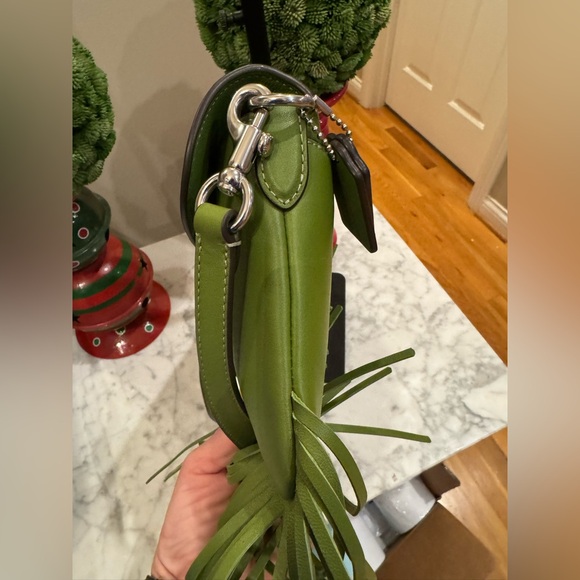 Coach - 1964 Re-Edition Fringe Bag - NWT Lime Green with Crossbody & Top Strap - Picture 5 of 13